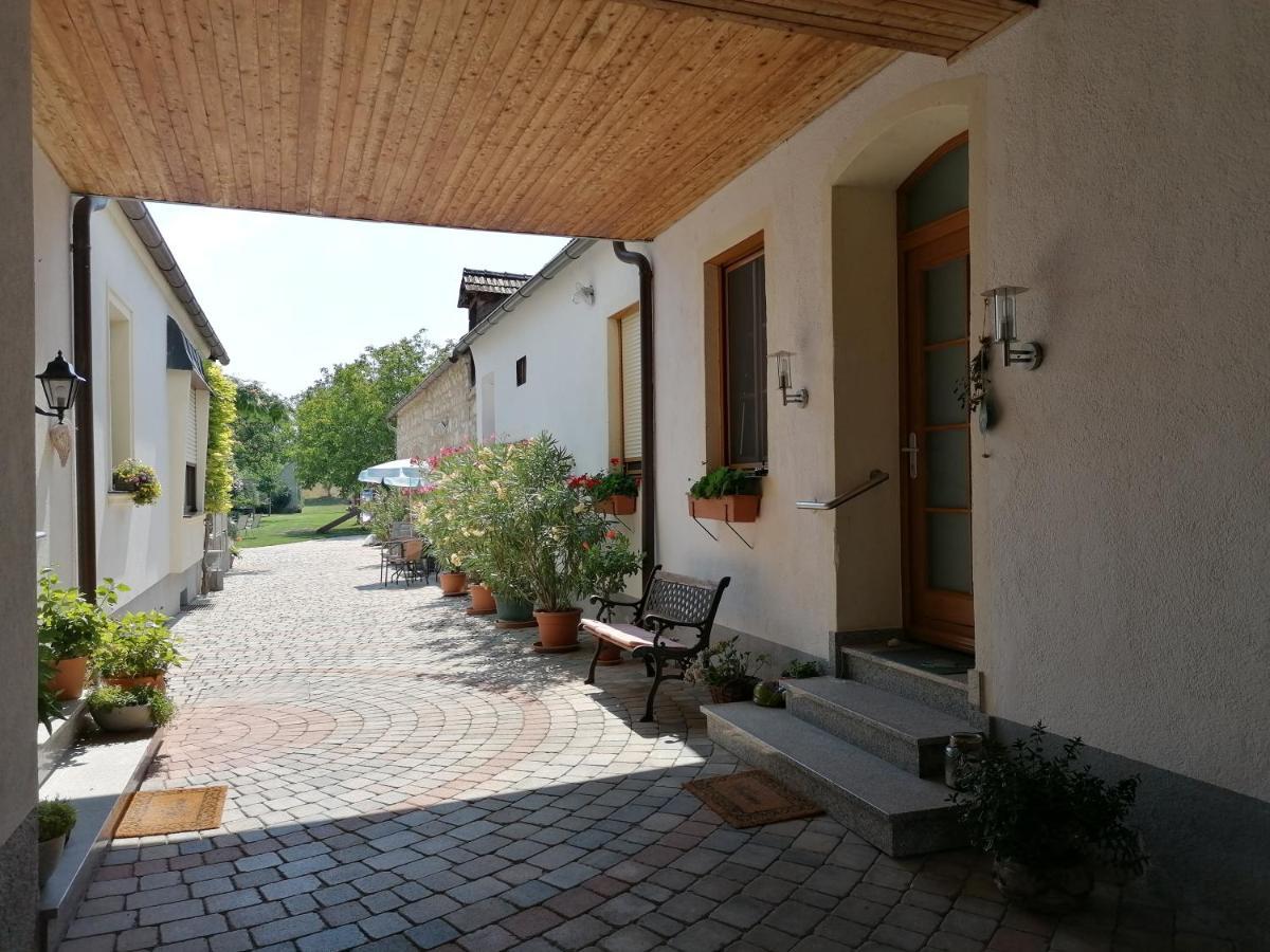 Gaestehaus Anita Брайтенбрун Екстериор снимка